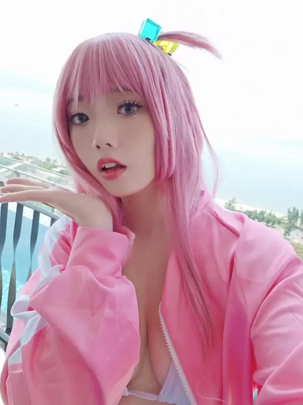 Messie Huang – NO.025 Bocchi 12